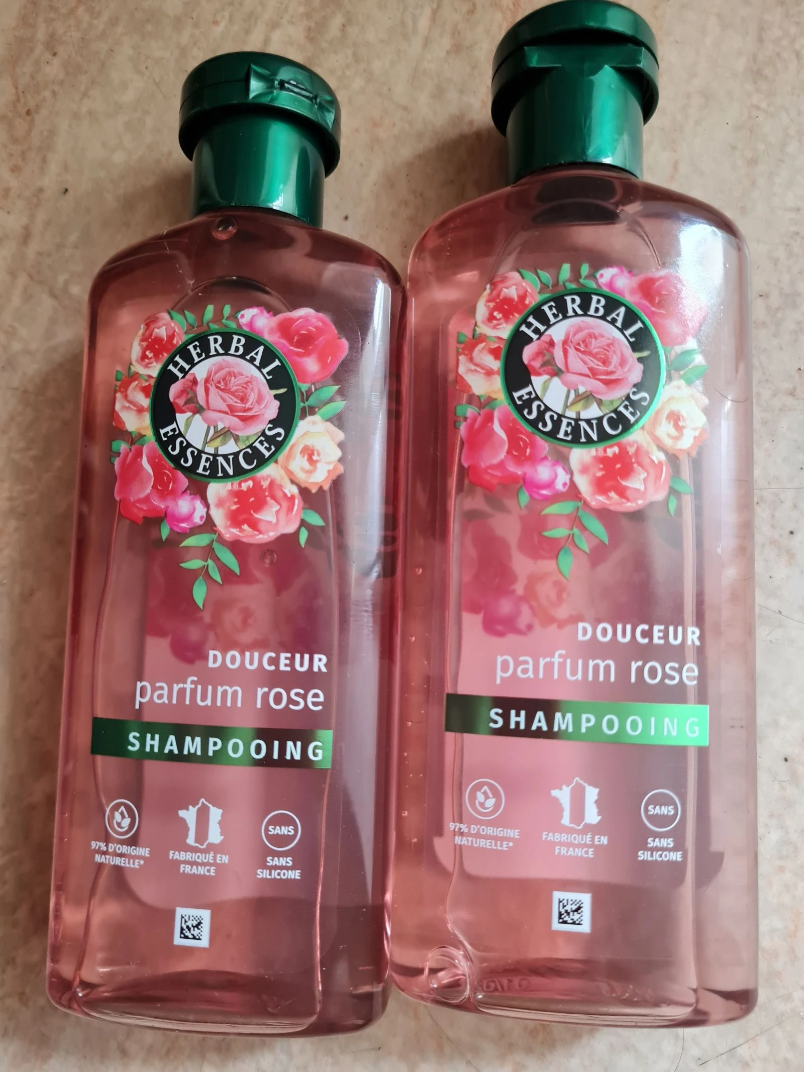 Deux shampooing 